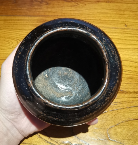 古玩陶瓷金元黑釉鐵銹斑茶入拍賣,當前價格299元