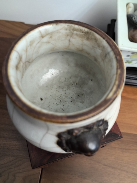 古玩陶瓷清乾隆官釉大開片哥釉獅耳香爐拍賣，當前價格35000元