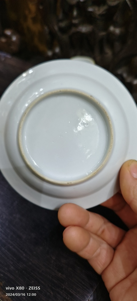 古玩陶瓷粉彩荷花紋蓋碗拍賣,當(dāng)前價(jià)格8888元