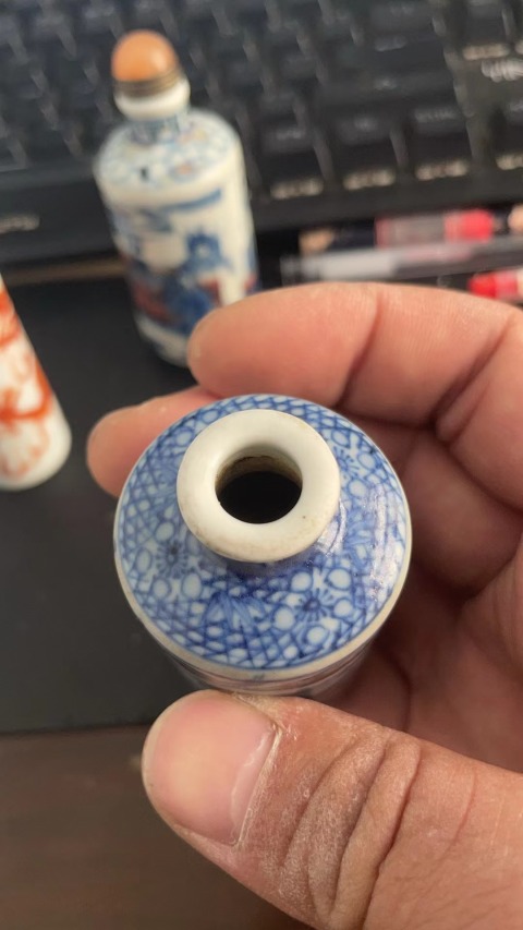 古玩陶瓷青花釉里紅人物故事鼻煙壺拍賣,當(dāng)前價格6800元