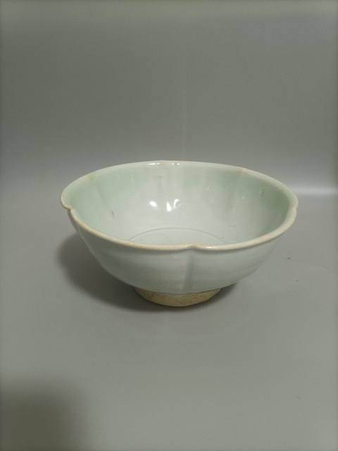 古玩陶瓷青白釉葵口碗拍賣，當(dāng)前價(jià)格5000元