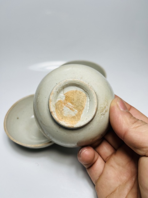 古玩陶瓷(明末清初)青白釉杯一組拍賣,當前價格0元