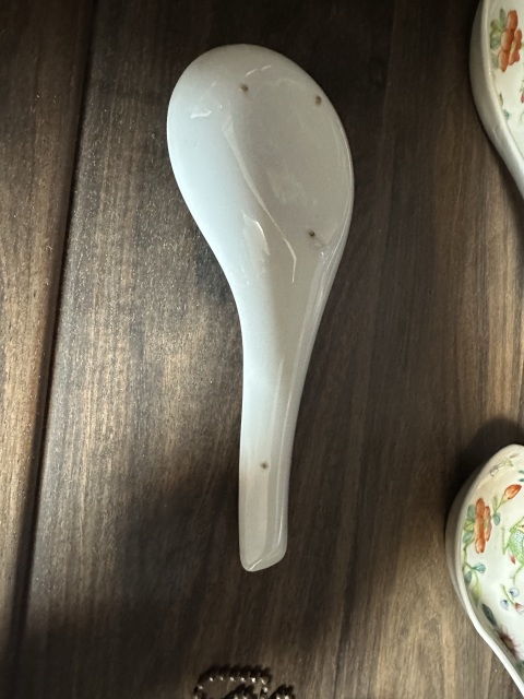 古玩陶瓷蝶紋粉彩湯勺拍賣,當前價格600元
