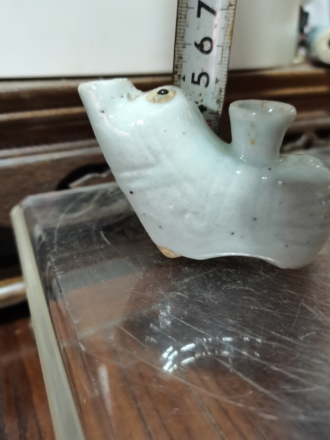 古玩陶瓷清中青釉刻花大象文房水注拍賣，當前價格1500元