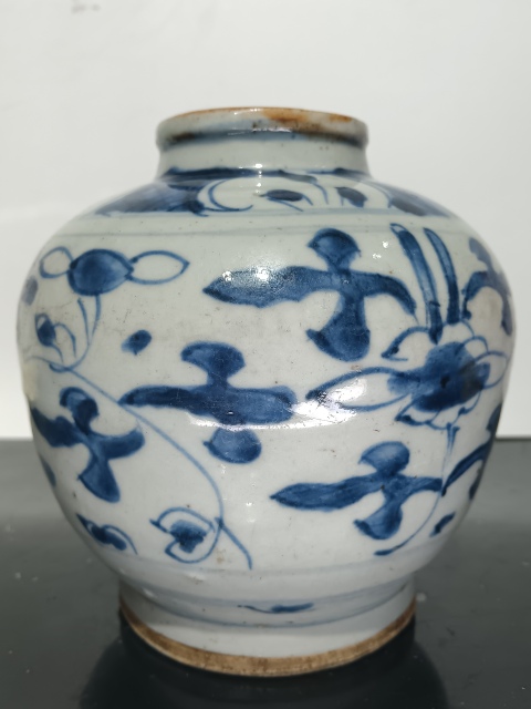 古玩陶瓷明末清初花卉紋青花罐拍賣,當前價格4600元