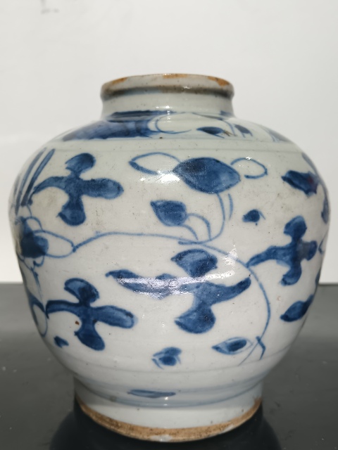 古玩陶瓷明末清初花卉紋青花罐拍賣,當前價格4600元