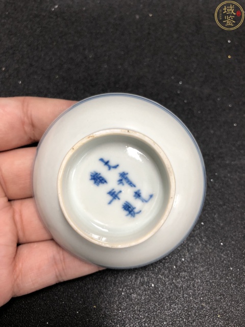 古玩陶瓷一對大清光緒年製本朝官窯款青花纏枝花卉筆添拍賣,當(dāng)前價格2980元