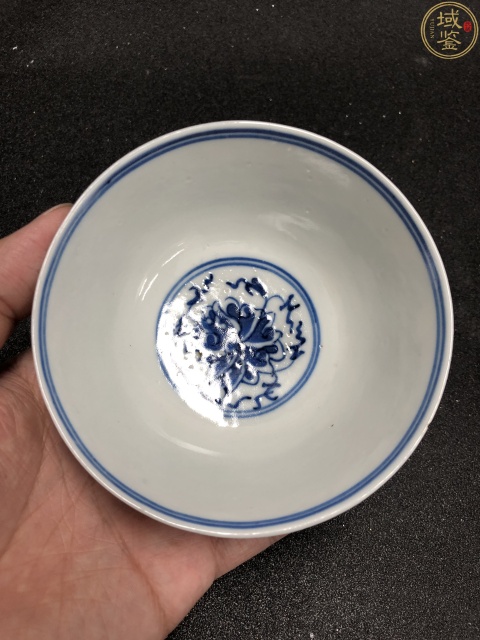 古玩陶瓷大清光緒年製本朝官窯款青花纏枝寶相蓮紋茶碗拍賣,當(dāng)前價(jià)格2980元