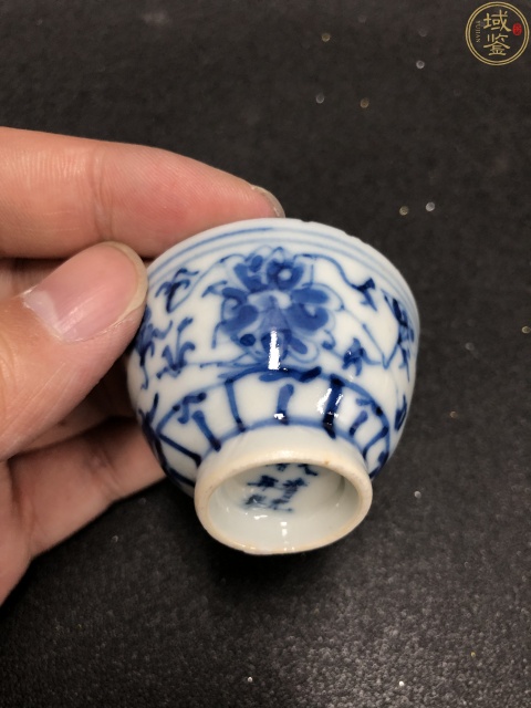 古玩陶瓷一對大清光緒年製本朝款青花纏寶相蓮紋杯拍賣，當前價格2680元