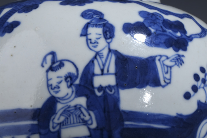 古玩陶瓷晚清·青花庭院仕女嬰戲紋罐拍賣，當前價格1999元