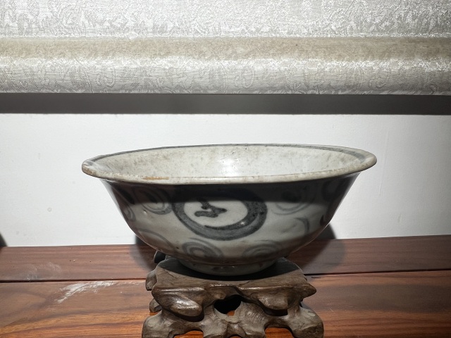 古玩陶瓷明 洪武 青花云氣紋(綬帶紋)撇口碗拍賣,當(dāng)前價(jià)格680元