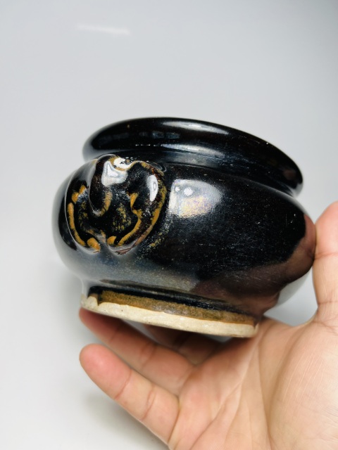 古玩陶瓷烏金釉獸耳香爐拍賣,當前價格2588元