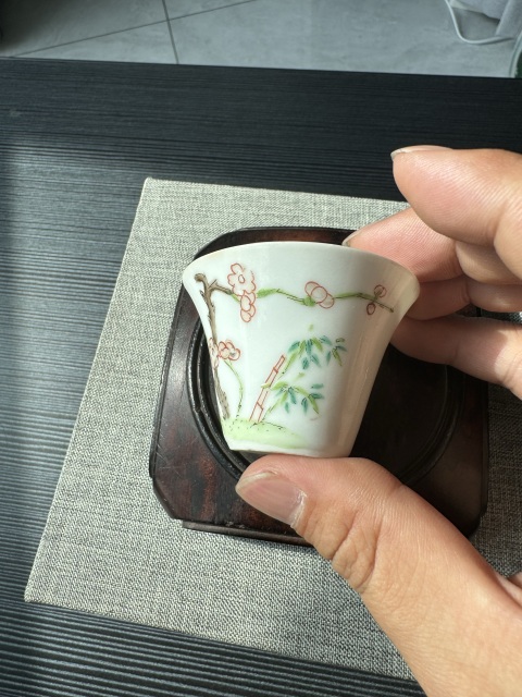 古玩陶瓷清道光·粉彩歲寒三友圖馬蹄杯拍賣，當前價格988元