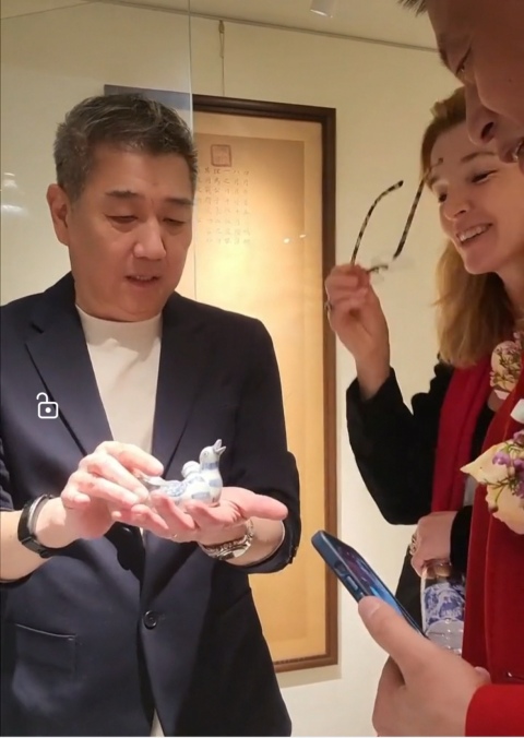 古玩陶瓷明代青花仿生鳥型（鸚鵡）硯滴（已保真）拍賣，當前價格4980元