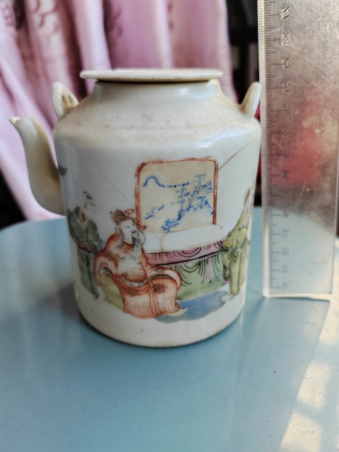 古玩陶瓷同治人物紋提梁壺拍賣，當前價格887元