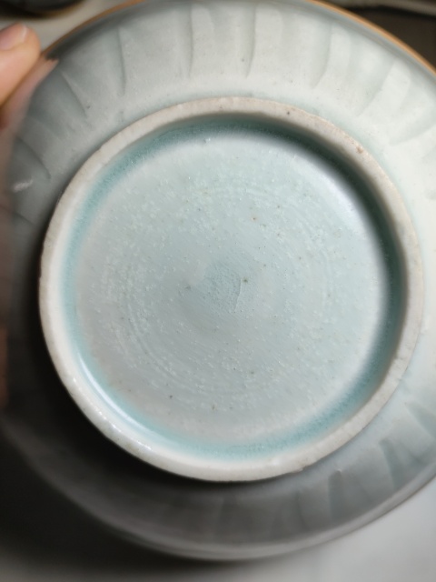 古玩陶瓷湖田窯刻仰蓮紋面包碗拍賣,當前價格2600元