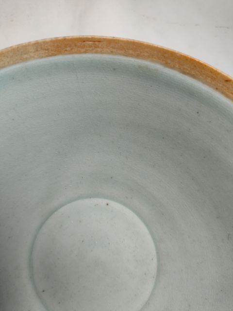 古玩陶瓷湖田窯刻仰蓮紋面包碗拍賣,當前價格2600元
