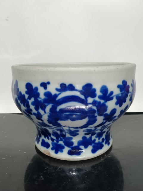 古玩陶瓷晚清花卉紋馬蹄尊拍賣,當前價格2980元