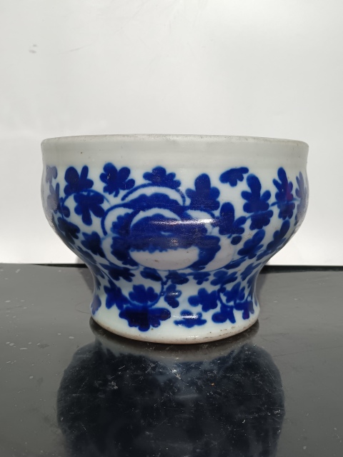古玩陶瓷晚清花卉紋馬蹄尊拍賣,當前價格2980元