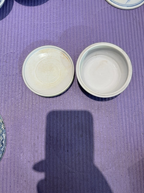 古玩陶瓷青花蓮蓬造型蓋盒拍賣，當前價格6500元