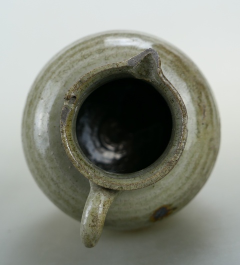 古玩陶瓷元代.龍泉窯青瓷執壺(1279-1368)拍賣,當前價格7999元