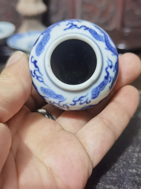 古玩陶瓷青花趕珠龍紋罐拍賣，當前價格5000元