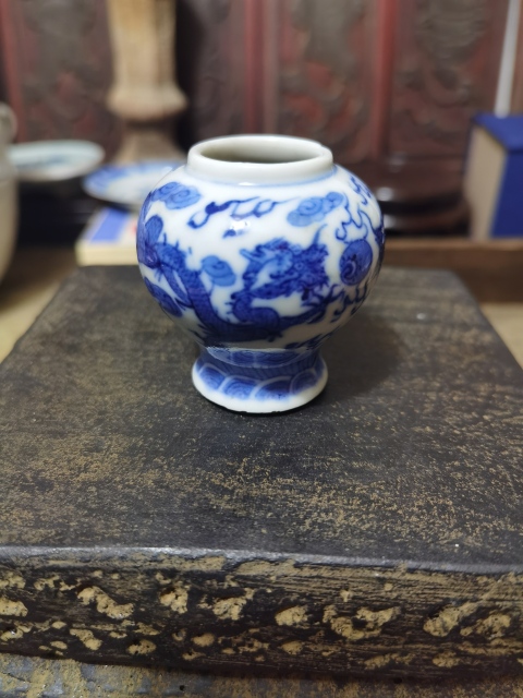 古玩陶瓷青花趕珠龍紋罐拍賣，當前價格5000元