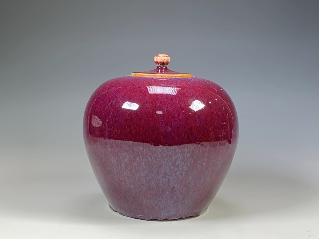 古玩陶瓷乾隆清中期·窯變紅釉西瓜蓋罐拍賣，當前價格9800元