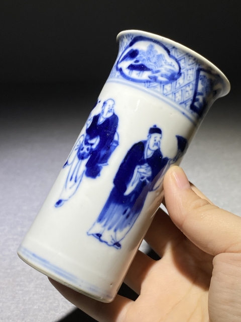 古玩陶瓷晚清人物紋青花花觚拍賣，當(dāng)前價(jià)格1480元