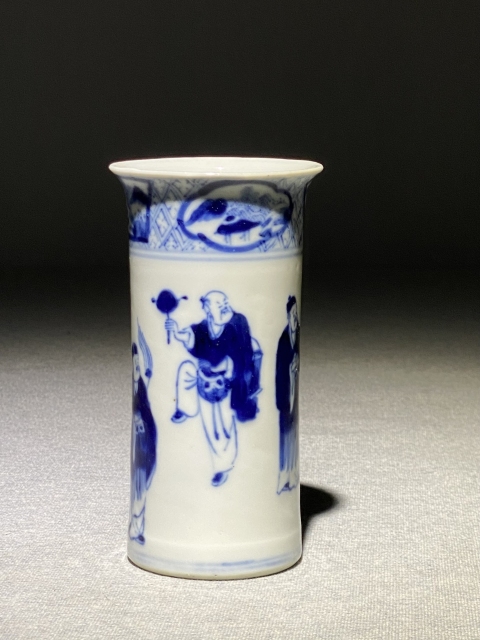 古玩陶瓷晚清人物紋青花花觚拍賣，當(dāng)前價(jià)格1480元