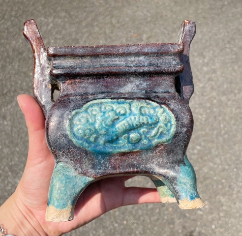 古玩陶瓷琺華彩獅紋鼎式爐拍賣，當前價格2600元