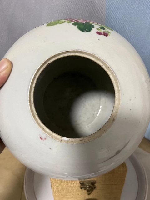 古玩陶瓷民國大雞圖彩繪西瓜罐拍賣,當前價格1200元