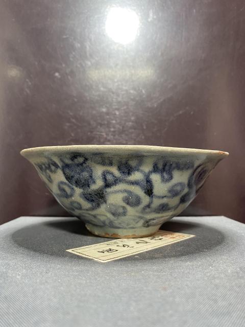 古玩陶瓷明中青花纏枝碗拍賣(mài)，當(dāng)前價(jià)格2999元