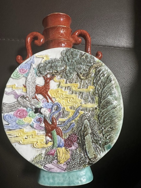 康熙藍地粉彩人物故事象耳瓶 現代工芸品 美術品 装飾品 置物 康熙藍地粉彩人物故事象耳瓶 現代工芸品 美術品 装飾
