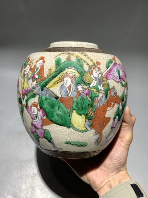 古玩陶瓷清道光哥釉鐵銹花五彩人物罐拍賣,當前價格2588元