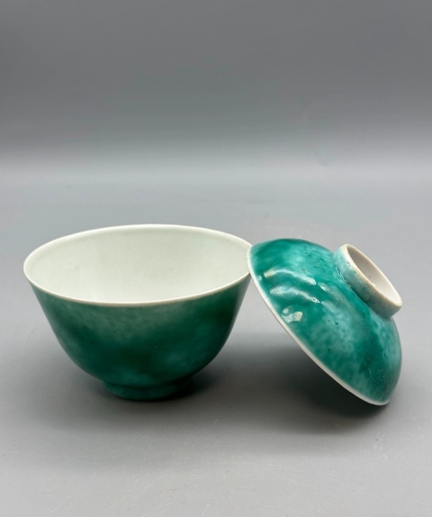 古玩陶瓷清末民初礬紅戳印乾隆年制款吹綠釉蓋杯拍賣，當(dāng)前價格1380元