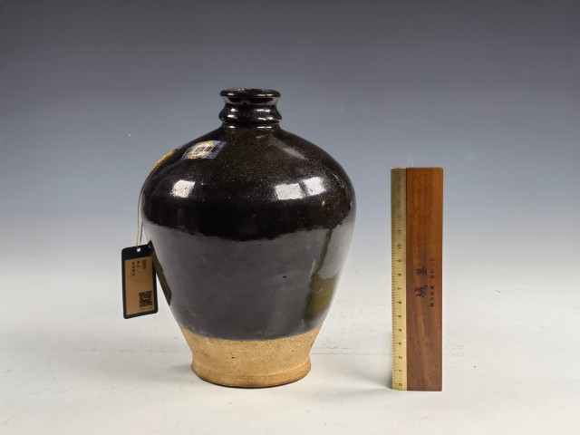 古玩陶瓷清·磁州窯黑釉梅瓶拍賣，當(dāng)前價(jià)格2900元
