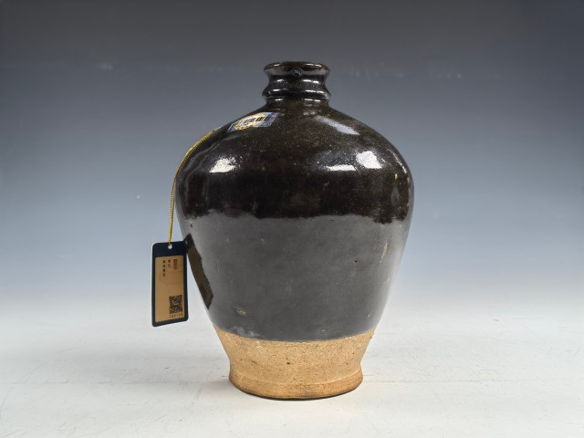 古玩陶瓷清·磁州窯黑釉梅瓶拍賣，當(dāng)前價(jià)格2900元