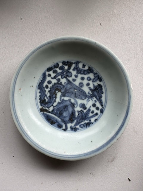 古玩陶瓷明空白期·青花鳳穿花紋盤拍賣，當(dāng)前價格798元