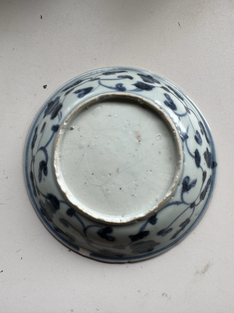 古玩陶瓷明空白期·青花鳳穿花紋盤拍賣，當(dāng)前價格798元