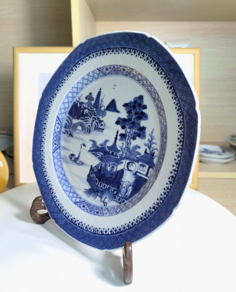 古玩陶瓷清乾隆 極品青花山水人物紋八方盤拍賣，當前價格550元