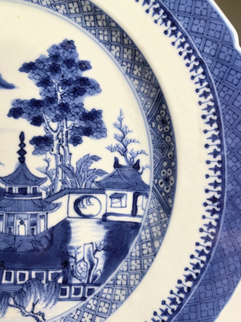古玩陶瓷清乾隆 極品青花山水人物紋八方盤拍賣，當前價格550元