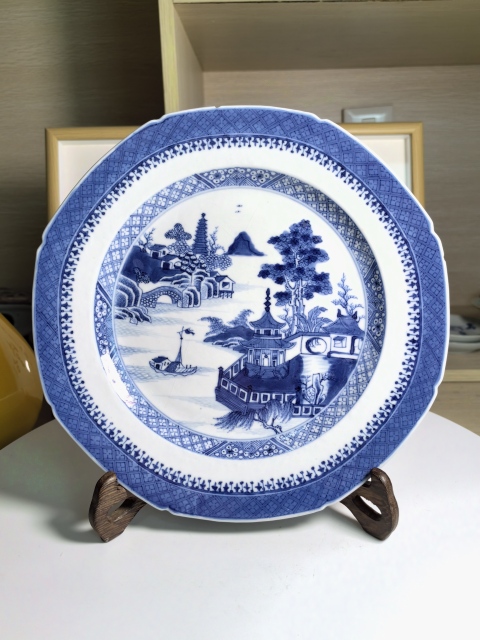 古玩陶瓷清乾隆 極品青花山水人物紋八方盤拍賣，當前價格550元