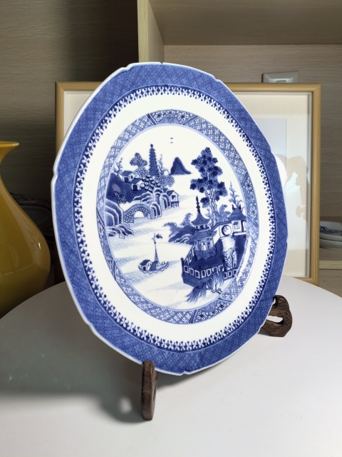 古玩陶瓷清乾隆 極品青花山水人物紋八方盤拍賣，當前價格550元