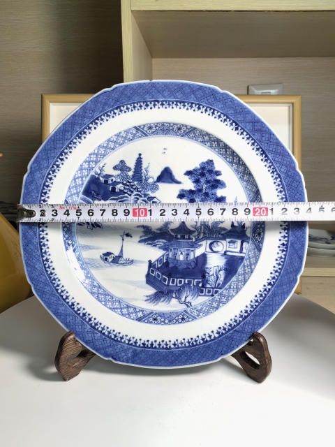 古玩陶瓷清乾隆 極品青花山水人物紋八方盤拍賣，當前價格550元
