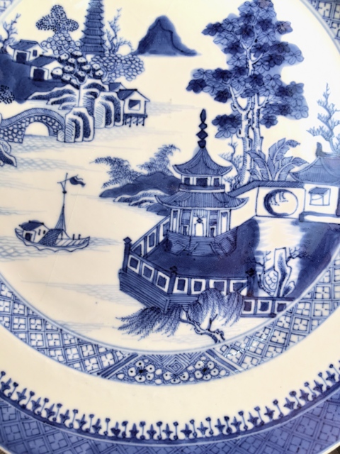 古玩陶瓷清乾隆 極品青花山水人物紋八方盤拍賣，當前價格550元