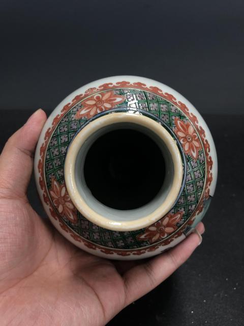古玩陶瓷清·光緒/五彩人物蓋瓶拍賣,當前價格13000元