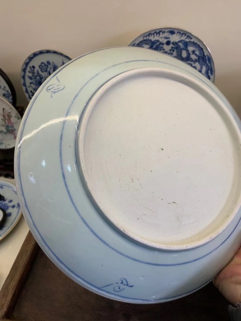 古玩陶瓷清中期 飄帶繡球獅子紋盤青花釉里紅拍賣,當前價格1500元