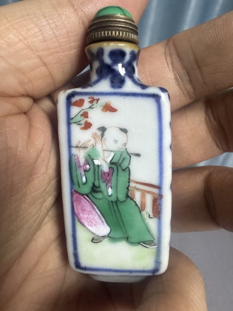 古玩陶瓷青花加彩人物紋鼻煙壺拍賣，當前價格2600元