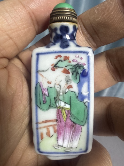 古玩陶瓷青花加彩人物紋鼻煙壺拍賣，當前價格2600元